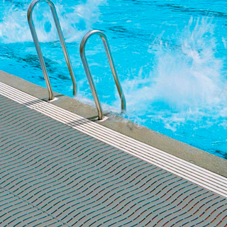 Seguridad y medio ambiente / Alfombras y suelos / Para zonas húmedas / Suelos Para Piscinas