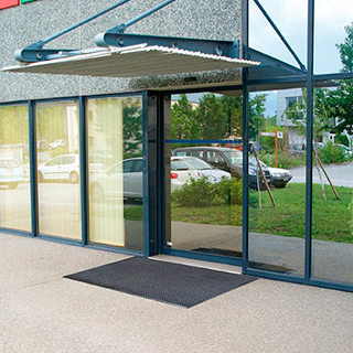 Seguridad y medio ambiente / Alfombras y suelos / Para colectividades / Suelos para pasillos interiores y escaleras exteriores